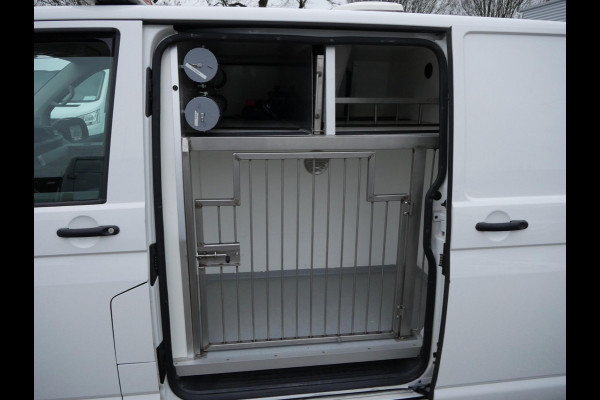 Volkswagen Transporter 2.0 TDI 150PK, L1H1, DSG-automaat, Airco, 2 x Schuifdeur, Dierenambulance-inrichting, Hondenvervoer