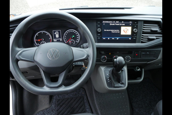 Volkswagen Transporter 2.0 TDI 150PK, L1H1, DSG-automaat, Airco, 2 x Schuifdeur, Dierenambulance-inrichting, Hondenvervoer