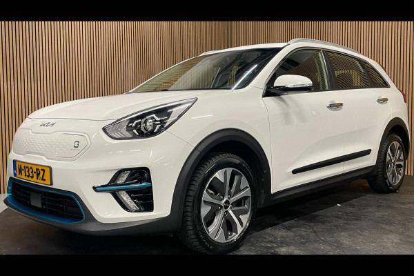 Kia e-Niro DynamicLine 64 kWh|93,6% SOH|NW LOGO|FACELIFT|3-FASE|1/2 LEDER|ACC|CARPLAY|CAMERA|STOELVERW|IN. BTW|1e EIG|NL-AUTO|NAP|