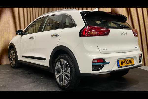 Kia e-Niro DynamicLine 64 kWh|93,6% SOH|NW LOGO|FACELIFT|3-FASE|1/2 LEDER|ACC|CARPLAY|CAMERA|STOELVERW|IN. BTW|1e EIG|NL-AUTO|NAP|