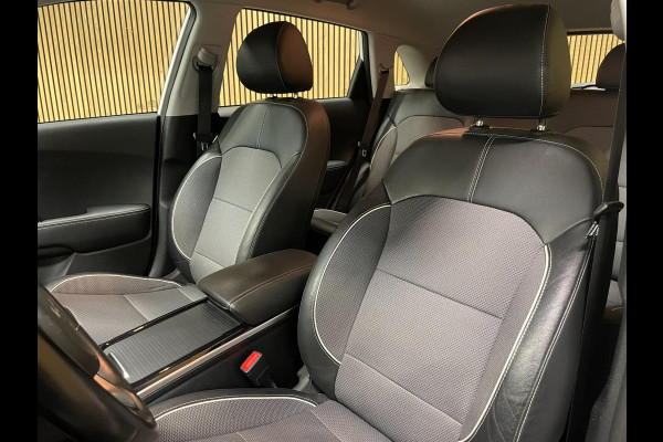 Kia e-Niro DynamicLine 64 kWh|93,6% SOH|NW LOGO|FACELIFT|3-FASE|1/2 LEDER|ACC|CARPLAY|CAMERA|STOELVERW|IN. BTW|1e EIG|NL-AUTO|NAP|