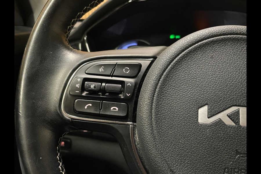 Kia e-Niro DynamicLine 64 kWh|93,6% SOH|NW LOGO|FACELIFT|3-FASE|1/2 LEDER|ACC|CARPLAY|CAMERA|STOELVERW|IN. BTW|1e EIG|NL-AUTO|NAP|