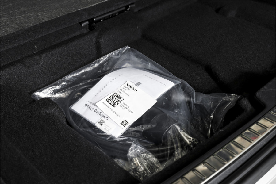Volvo XC90 2.0 T8 Recharge AWD Inscription Exclusive Orig. NL | Luchtvering | Running Boards | Elek. Trekhaak | S/K-Panodak | Head-Up | Adapt. Cruise | Stuur-+Stoelverwarming+Ventilatie | Harman/Kardon | 360 Camera | NAV + App Connect | Dascam | LM 20''