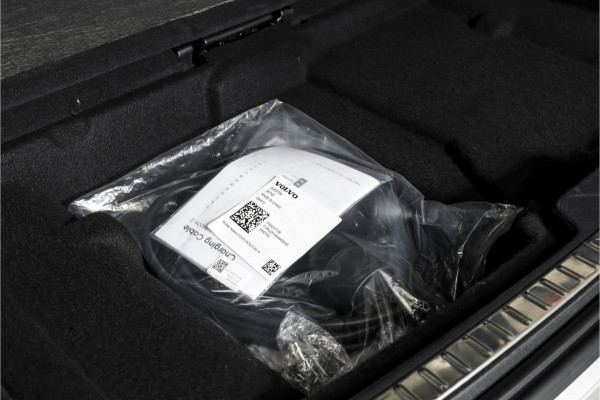 Volvo XC90 2.0 T8 Recharge AWD Inscription Exclusive Orig. NL | Luchtvering | Running Boards | Elek. Trekhaak | S/K-Panodak | Head-Up | Adapt. Cruise | Stuur-+Stoelverwarming+Ventilatie | Harman/Kardon | 360 Camera | NAV + App Connect | Dascam | LM 20''