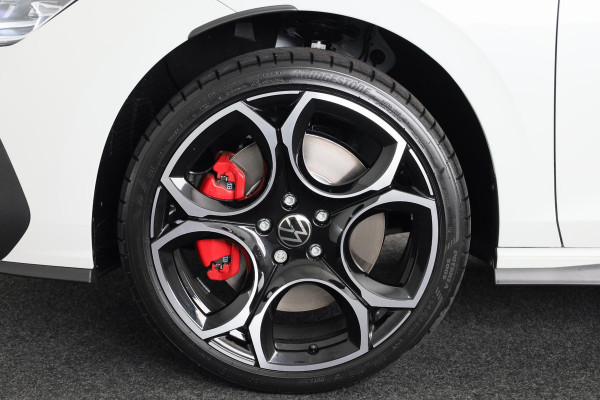 Volkswagen Golf GTI 2.0 195 kW / 265 pk TSI Hatchback 7 versn. DSG | Verlengde garantie | Panoramadak | Head up Display | Harman Kardon |