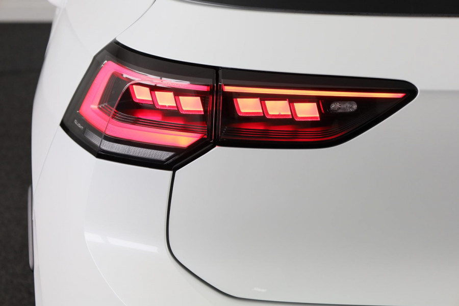 Volkswagen Golf GTI 2.0 195 kW / 265 pk TSI Hatchback 7 versn. DSG | Verlengde garantie | Panoramadak | Head up Display | Harman Kardon |