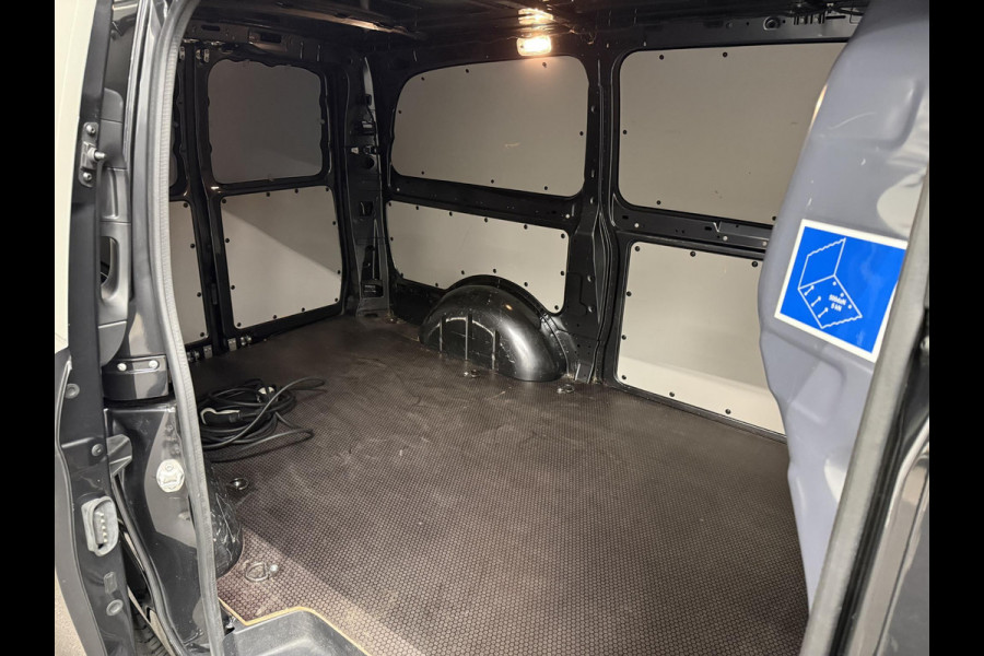 Mercedes-Benz eVito eVito Lang 66 kWh Mercedes-Benz eVito eVito Lang 66kWh