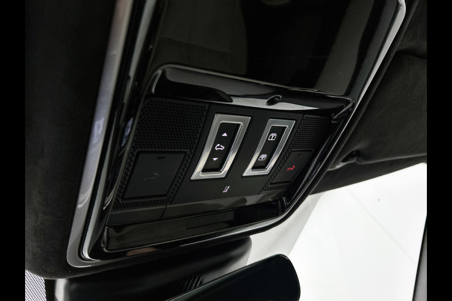 Land Rover Range Rover Velar 3.0 V6 AWD R-Dynamic HSE(Dealer OnderH, Panorama, Trekhaak, Carplay, Camera, StoelV, Cruise Con, Etc)