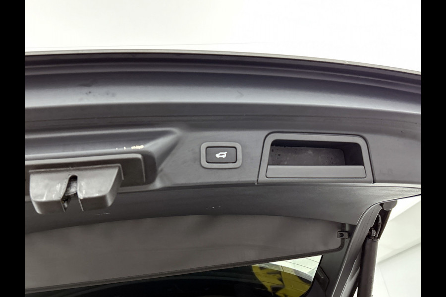 Land Rover Range Rover Velar 3.0 V6 AWD R-Dynamic HSE(Dealer OnderH, Panorama, Trekhaak, Carplay, Camera, StoelV, Cruise Con, Etc)