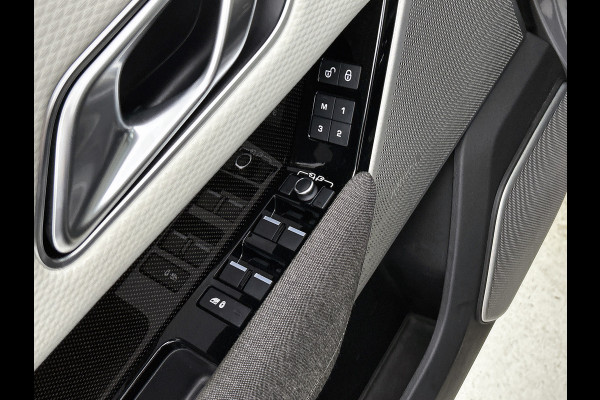 Land Rover Range Rover Velar 3.0 V6 AWD R-Dynamic HSE(Dealer OnderH, Panorama, Trekhaak, Carplay, Camera, StoelV, Cruise Con, Etc)