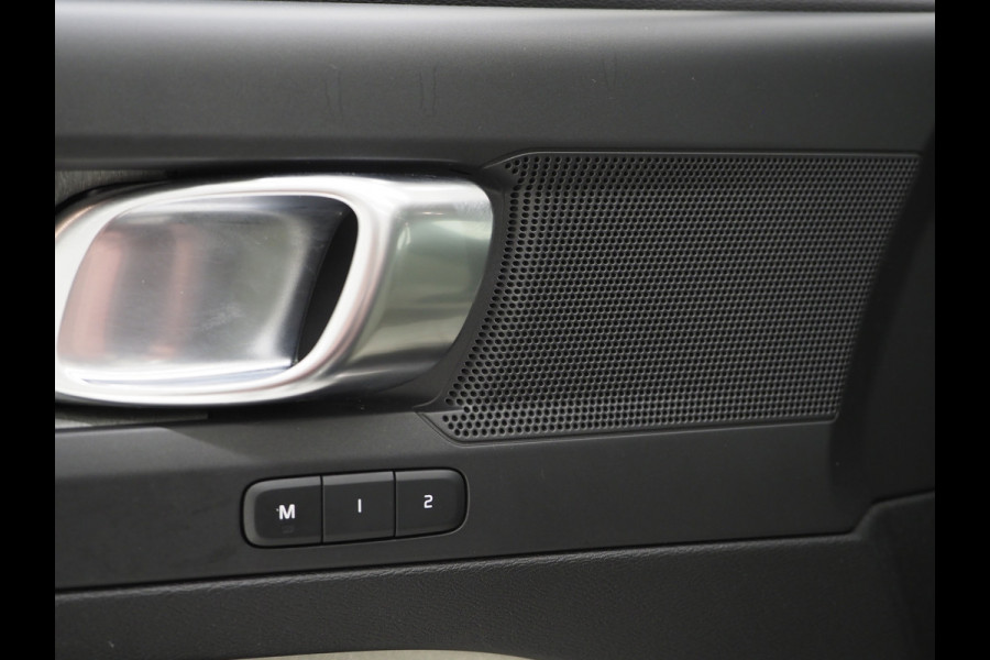 Volvo XC40 1.5 T5 Recharge Inscription | Panoramadak | Pilot Assist | Camera | Leder | Keyless | Memory | Carplay