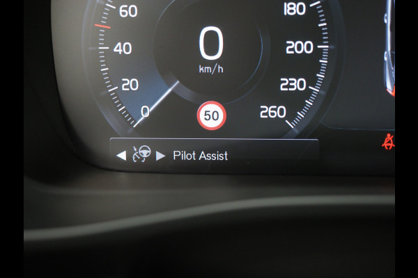 Volvo XC40 1.5 T5 Recharge Inscription | Panoramadak | Pilot Assist | Camera | Leder | Keyless | Memory | Carplay