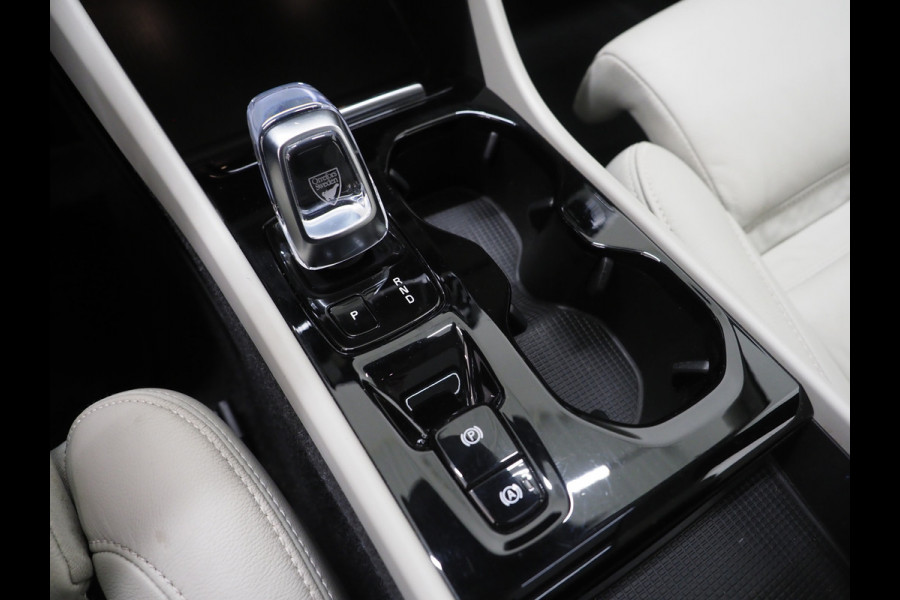 Volvo XC40 1.5 T5 Recharge Inscription | Panoramadak | Pilot Assist | Camera | Leder | Keyless | Memory | Carplay