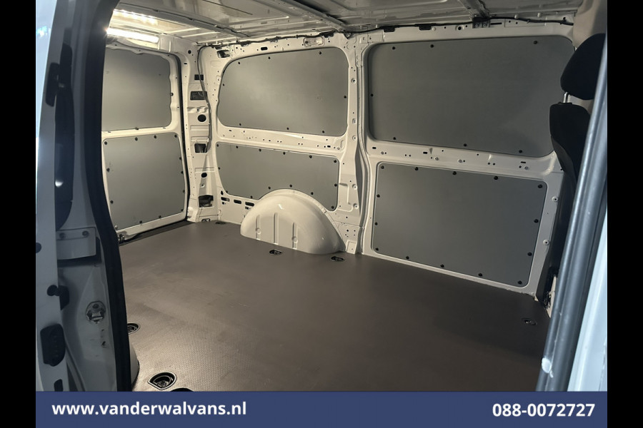 Mercedes-Benz Vito 114 CDI 136pk L2H1 Euro6 Airco | Imperiaal | Navigatie | Camera | Trekhaak Parkeersensoren