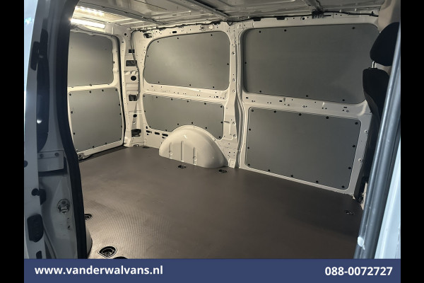 Mercedes-Benz Vito 114 CDI 136pk L2H1 Euro6 Airco | Imperiaal | Navigatie | Camera | Trekhaak Parkeersensoren