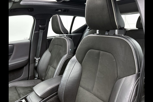 Volvo XC40 Recharge P8 AWD R-Design (PANORAMADAK, STOELVERWARMING, ELEKT. WEGKLAPBARE TREKHAAK, STUURVERWARMING, CAMERA)