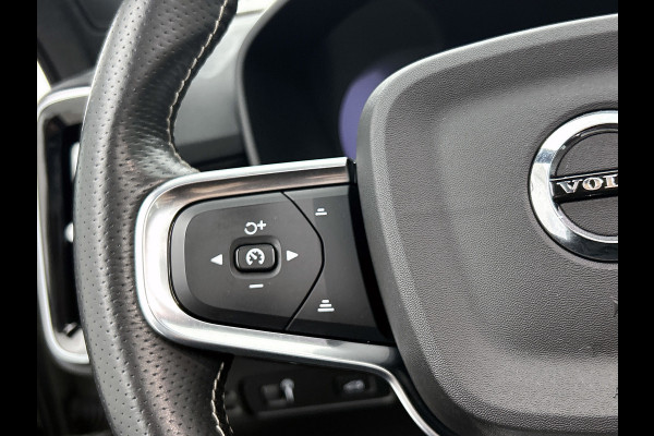 Volvo XC40 Recharge P8 AWD R-Design (PANORAMADAK, STOELVERWARMING, ELEKT. WEGKLAPBARE TREKHAAK, STUURVERWARMING, CAMERA)