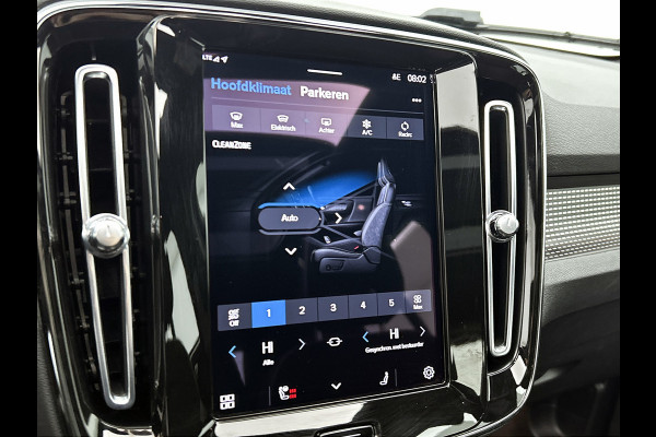 Volvo XC40 Recharge P8 AWD R-Design (PANORAMADAK, STOELVERWARMING, ELEKT. WEGKLAPBARE TREKHAAK, STUURVERWARMING, CAMERA)