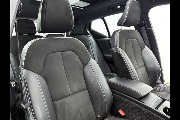 Volvo XC40 Recharge P8 AWD R-Design (PANORAMADAK, STOELVERWARMING, ELEKT. WEGKLAPBARE TREKHAAK, STUURVERWARMING, CAMERA)
