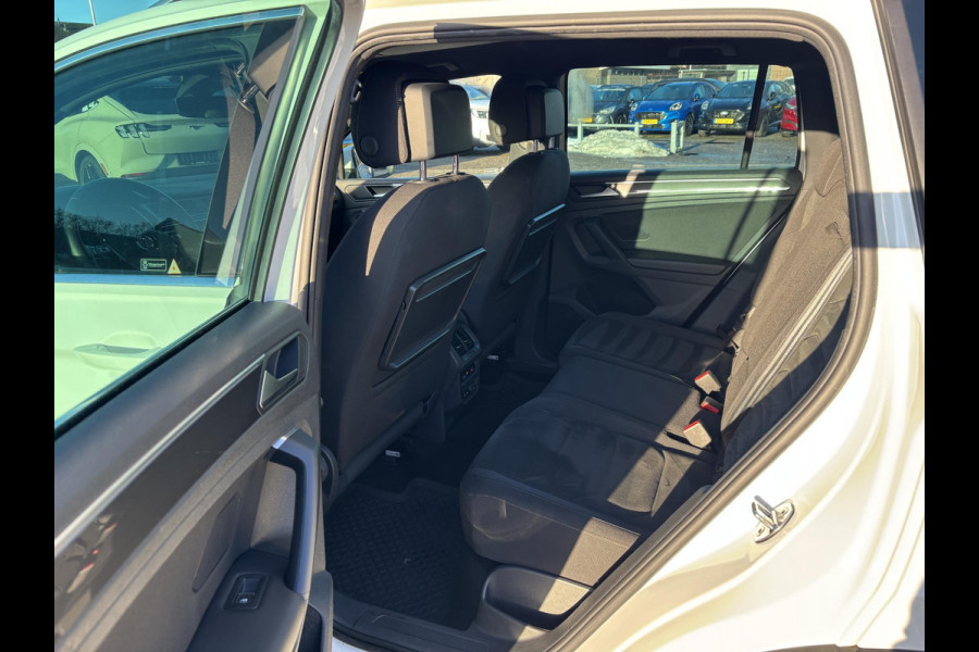 Volkswagen Tiguan 1.5 TSI ACT Highline Business R 150pk | Adapt. Cruise | CarPlay/Android Auto | Elektr. Achterklep | AllSeason