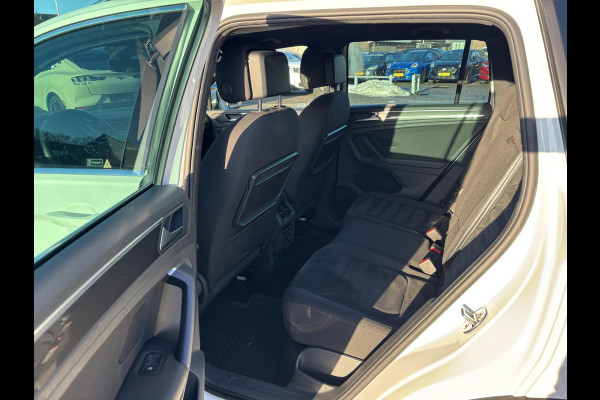 Volkswagen Tiguan 1.5 TSI ACT Highline Business R 150pk | Adapt. Cruise | CarPlay/Android Auto | Elektr. Achterklep | AllSeason