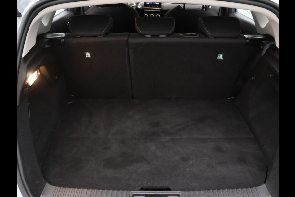 Renault Captur 160pk E-Tech Plug-in Hybrid Business Automaat Camera | Cruise | Navi | Parkeersens. v+a