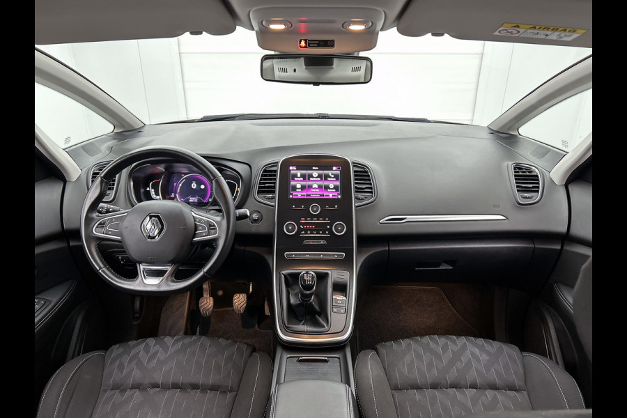 Renault Scénic 1.3 TCe Limited (NAVIGATIE, STOELVERWARMING, TREKHAAK, PDC, CAMERA, GOED ONDERHOUDEN)