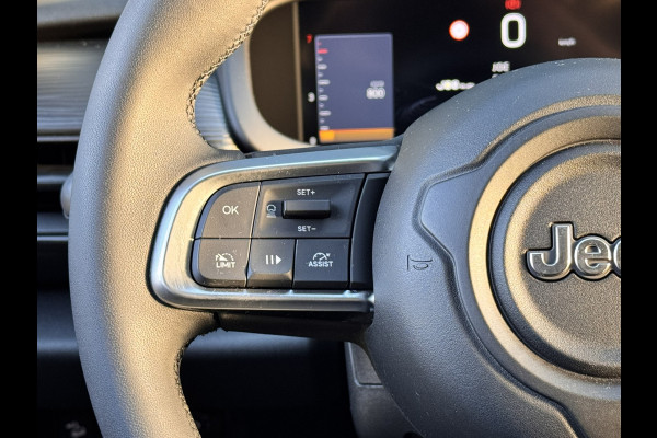 Jeep Avenger 1.2 Altitude | Stoelverwarming | Parkeersensoren voor en achter | Apple/Android CarPlay