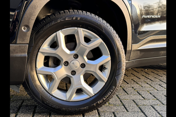 Jeep Avenger 1.2 Altitude | Stoelverwarming | Parkeersensoren voor en achter | Apple/Android CarPlay