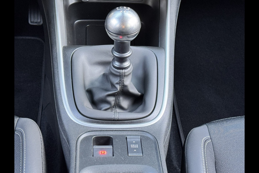 Jeep Avenger 1.2 Altitude | Stoelverwarming | Parkeersensoren voor en achter | Apple/Android CarPlay