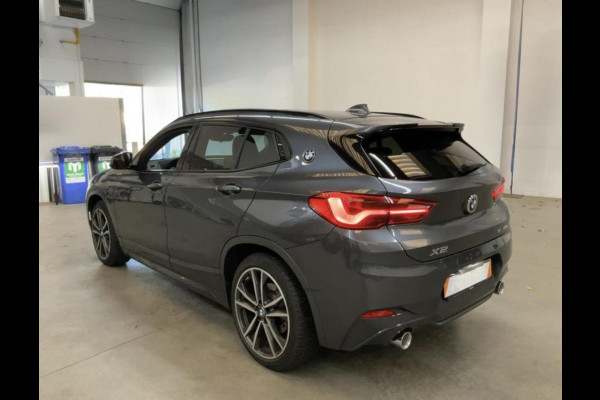 BMW X2 sDrive20i M-sport Automaat | Panoramadak | Adaptieve cruise control | DAB radio | LED verlichting | Rode leren bekleding | Getin