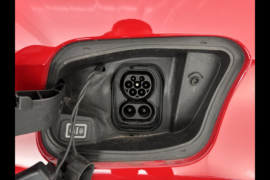 Jeep Avenger Summit 54 kWh [ 3-Fase ] {SOH-95%} (INCL-BTW) *HEATPUMP | LEATHER-MICROFIBRE | FULL-LED | ADAPTIVE-CRUISE | BLIND-SPOT | CAMERA | DIGI-COCKPIT | NAVI-FULLMAP | HEATED-COMFORTSEATS | ECC | AMBIENT-LIGHT | PDC | CARPLAY | CRUISE