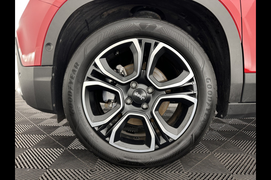 Jeep Avenger Summit 54 kWh [ 3-Fase ] {SOH-95%} (INCL-BTW) *HEATPUMP | LEATHER-MICROFIBRE | FULL-LED | ADAPTIVE-CRUISE | BLIND-SPOT | CAMERA | DIGI-COCKPIT | NAVI-FULLMAP | HEATED-COMFORTSEATS | ECC | AMBIENT-LIGHT | PDC | CARPLAY | CRUISE