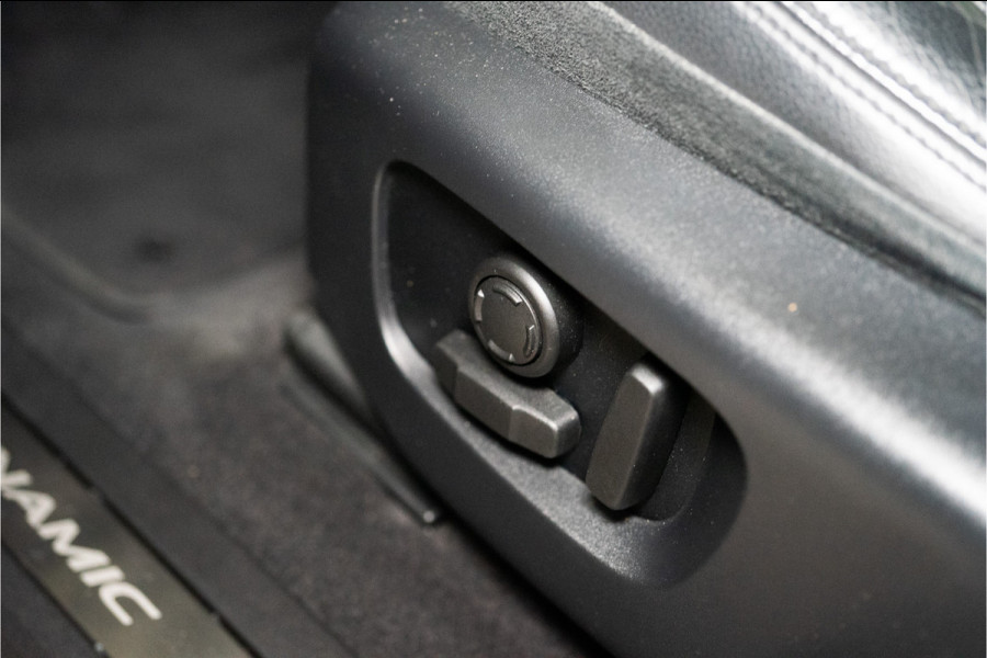 Land Rover Range Rover Evoque 2.0 P200 AWD R-Dynamic HSE 200PK | Pano | Sfeer | Keyless | Meridian | 12 MND Garantie