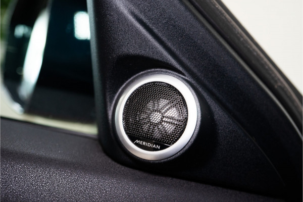 Land Rover Range Rover Evoque 2.0 P200 AWD R-Dynamic HSE 200PK | Pano | Sfeer | Keyless | Meridian | 12 MND Garantie