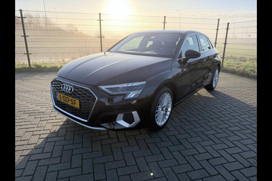 Audi A3 Sportback 30 TFSI Business edition | 1ste Eigenaar | Sportstoelen | Carplay | PDC