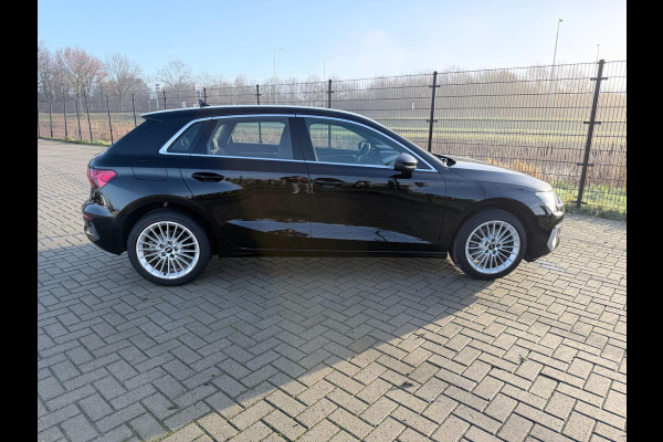 Audi A3 Sportback 30 TFSI Business edition | 1ste Eigenaar | Sportstoelen | Carplay | PDC