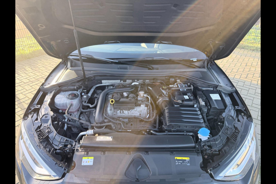 Audi A3 Sportback 30 TFSI Business edition | 1ste Eigenaar | Sportstoelen | Carplay | PDC