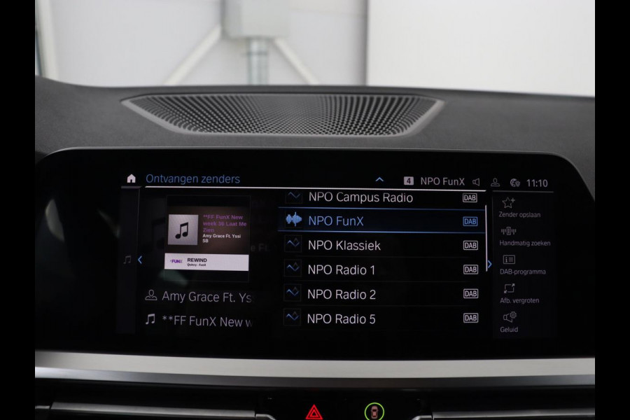 BMW 3-serie 320e M Sport | Leder | Adaptive cruise | Stoelverwarming | Camera | Keyless | Carplay | Sportstoelen | Live Cockpit | Navigatie | Full LED | PHEV | Plug In