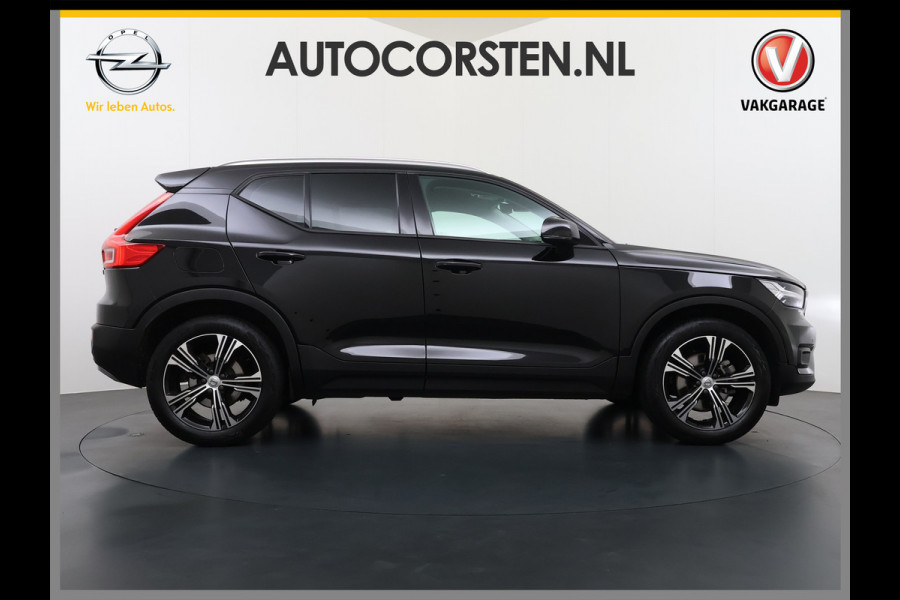 Volvo XC40 2.0 T5 AWD AUT-8 Leer-Contour+verwarmd Intro-Edition Adap.Cruise Camera Apple Carplay Navi Ecc DAB Pdc Intro Edition Keyless Lmv 19" Elek.Achterklep Lane Keeping BLIS Cross Traffic Alert Road Sign Info Pilot Assist Zeer complete unieke XC40 € 60.000 nieuw! 2.100kg trekvermogen!