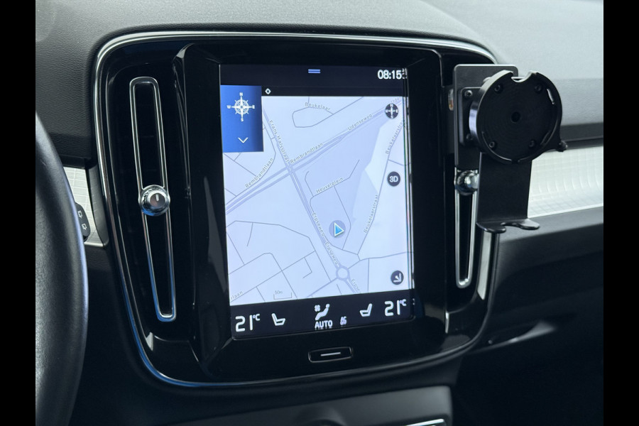 Volvo XC40 2.0 T5 AWD AUT-8 Leer-Contour+verwarmd Intro-Edition Adap.Cruise Camera Apple Carplay Navi Ecc DAB Pdc Intro Edition Keyless Lmv 19" Elek.Achterklep Lane Keeping BLIS Cross Traffic Alert Road Sign Info Pilot Assist Zeer complete unieke XC40 € 60.000 nieuw! 2.100kg trekvermogen!