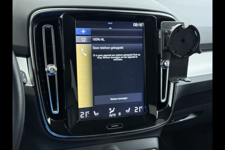 Volvo XC40 2.0 T5 AWD AUT-8 Leer-Contour+verwarmd Intro-Edition Adap.Cruise Camera Apple Carplay Navi Ecc DAB Pdc Intro Edition Keyless Lmv 19" Elek.Achterklep Lane Keeping BLIS Cross Traffic Alert Road Sign Info Pilot Assist Zeer complete unieke XC40 € 60.000 nieuw! 2.100kg trekvermogen!