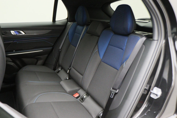 Lynk & Co 01 1.5 360° Camera, Panoramadak, ACC, Keyless, Navigatie, PDC, LED, 20''