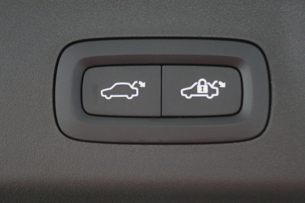 Lynk & Co 01 1.5 360° Camera, Panoramadak, ACC, Keyless, Navigatie, PDC, LED, 20''