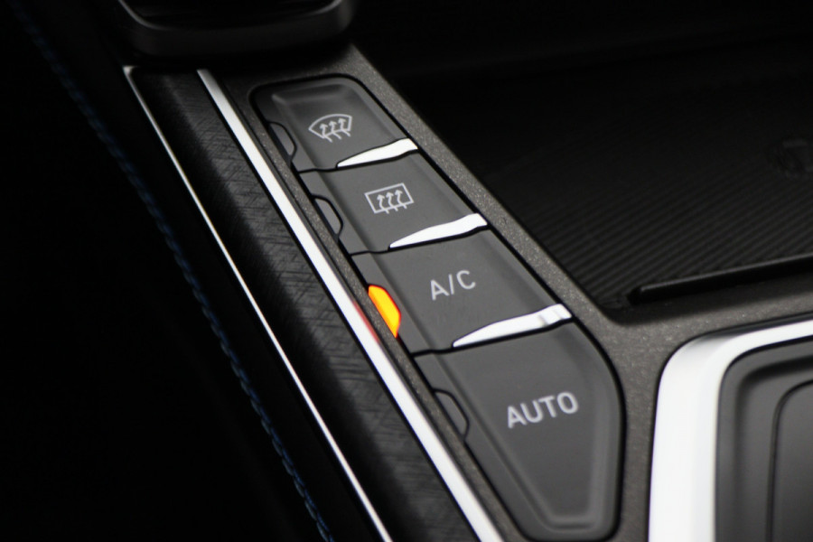 Lynk & Co 01 1.5 360° Camera, Panoramadak, ACC, Keyless, Navigatie, PDC, LED, 20''