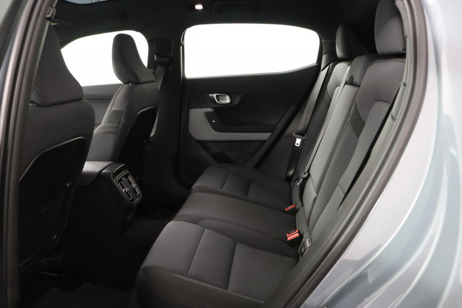 Polestar 2 Long Range Dual Motor Launch Edition 78kWh|Pano|Harman/Kardon|Stoelverwarming|SOH 92%