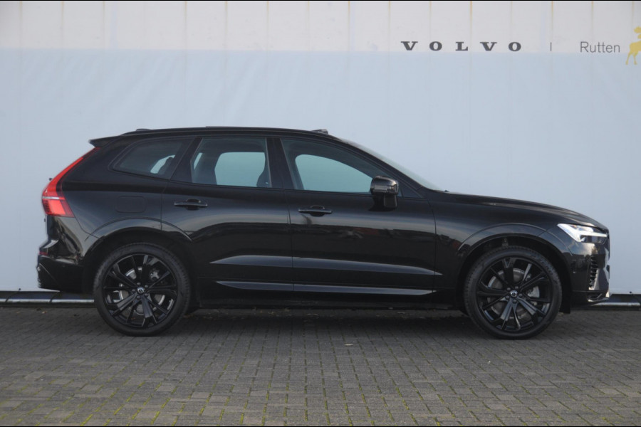 Volvo XC60 T6 350PK Automaat AWD Plus Black Edition / Trekhaak / Panoramadak / BLIS / Adaptieve cruise control / Keyless entry / Stoel - en stuurwielverwarming / elektrische stoelen met geheugen / Parkeersensoren met 360 camera / Elektrische achterklep
