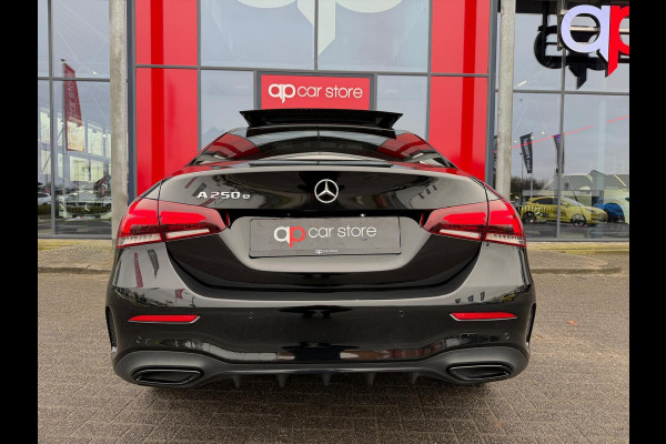 Mercedes-Benz A-Klasse 250 e AMG-pakket | Panoramadak | Alcantara