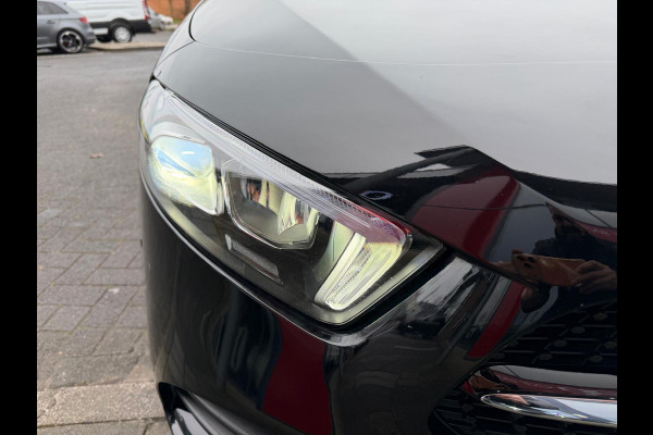 Mercedes-Benz A-Klasse 250 e AMG-pakket | Panoramadak | Alcantara