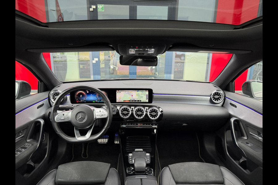 Mercedes-Benz A-Klasse 250 e AMG-pakket | Panoramadak | Alcantara